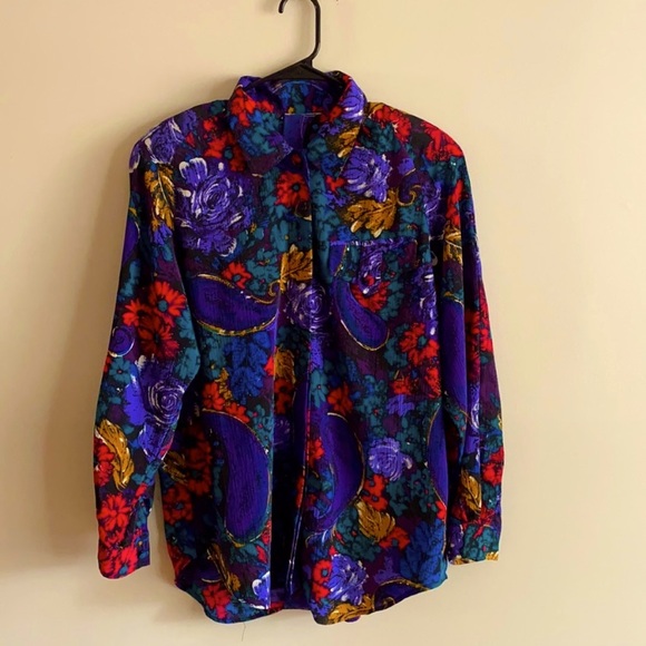 VTG • Floral button down down blouse - Picture 1 of 5